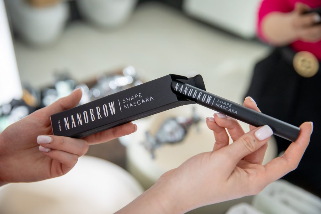 nanobrow shape mascara